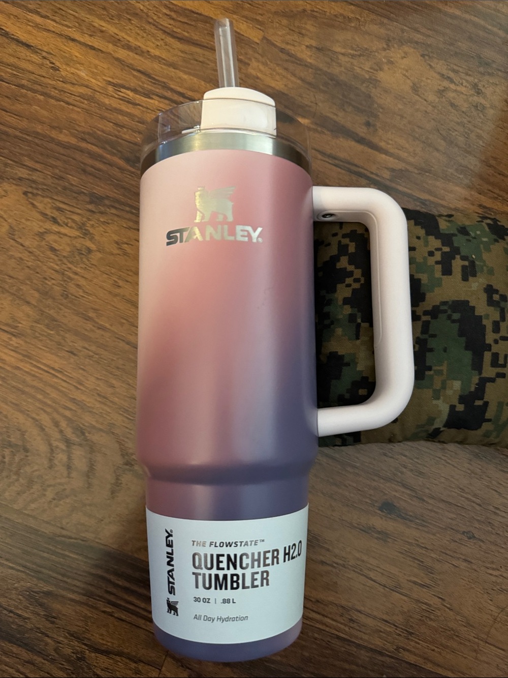 Stanley Pink and White Insulated Quencher Tumbler with Handle